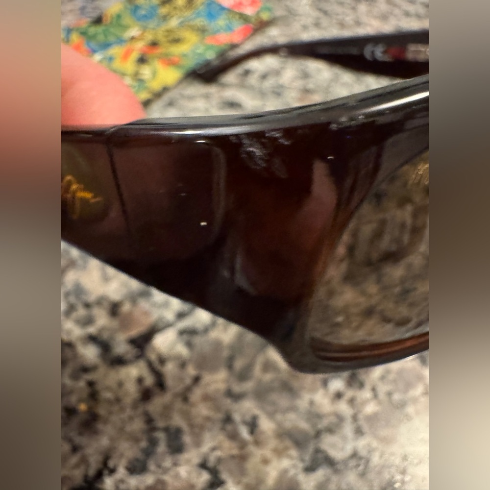 Maui Jim Polarized Sunglasses - Picture 3 of 6